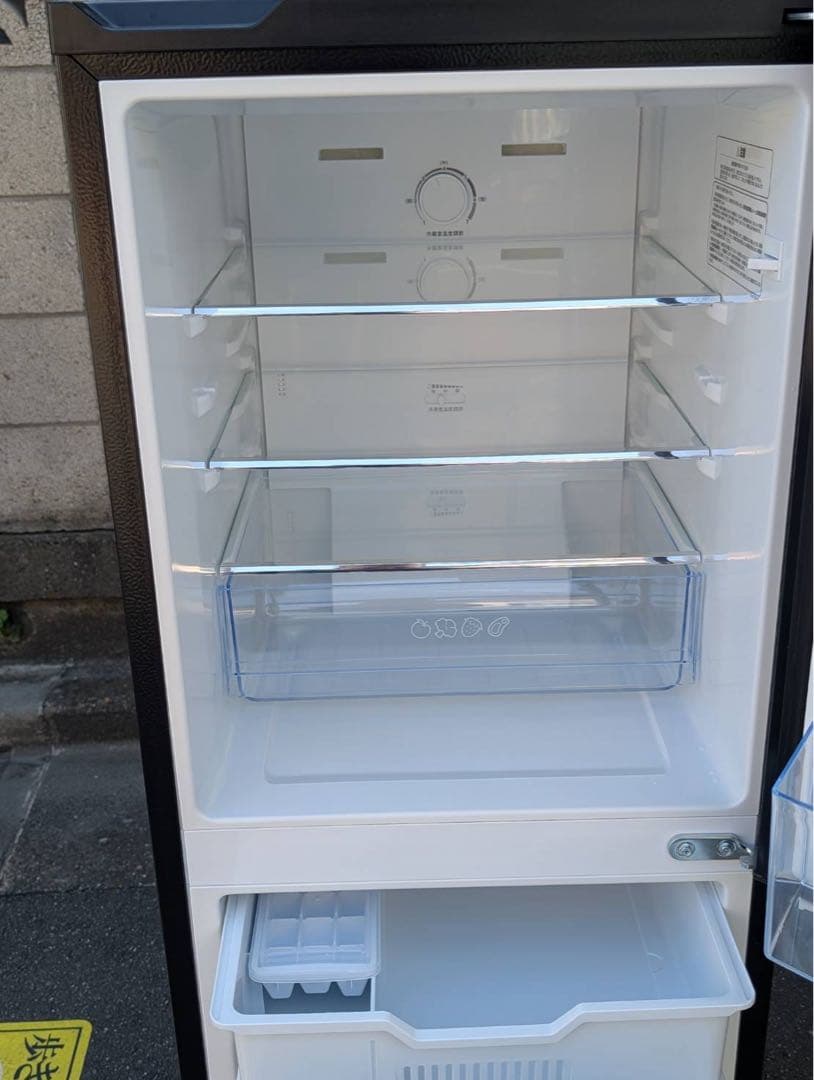 ＊東京都付近取引限定＊美品　ハイセンス　135L冷蔵庫　2024年式