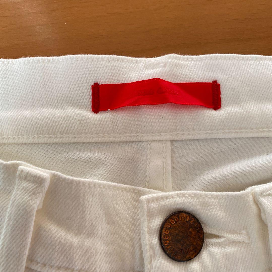 珍✳︎RED CARDペインティングホワイトデニム