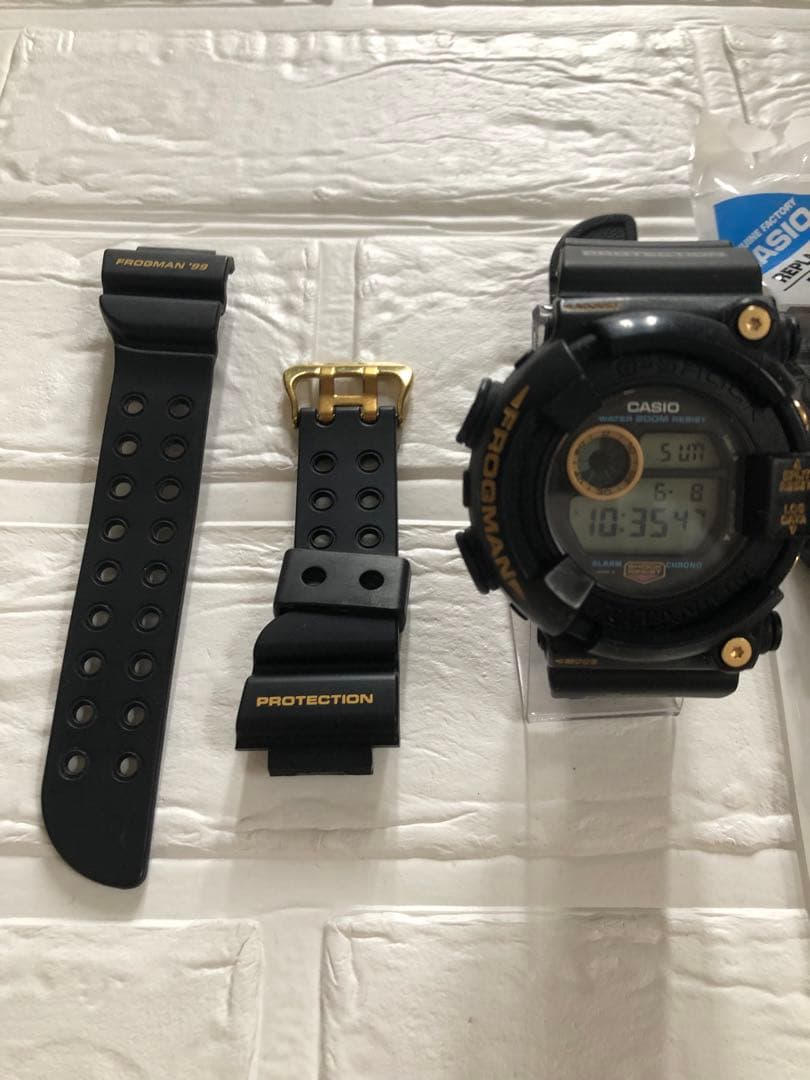 G-SHOCK FROGMAN '99 黒金蛙8200BU-9AT おまけ付き
