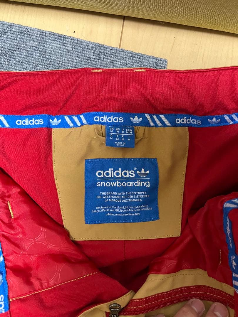 adidasスノーボードウェア　エリックジャクソンシグネチャーモデル　上下セット