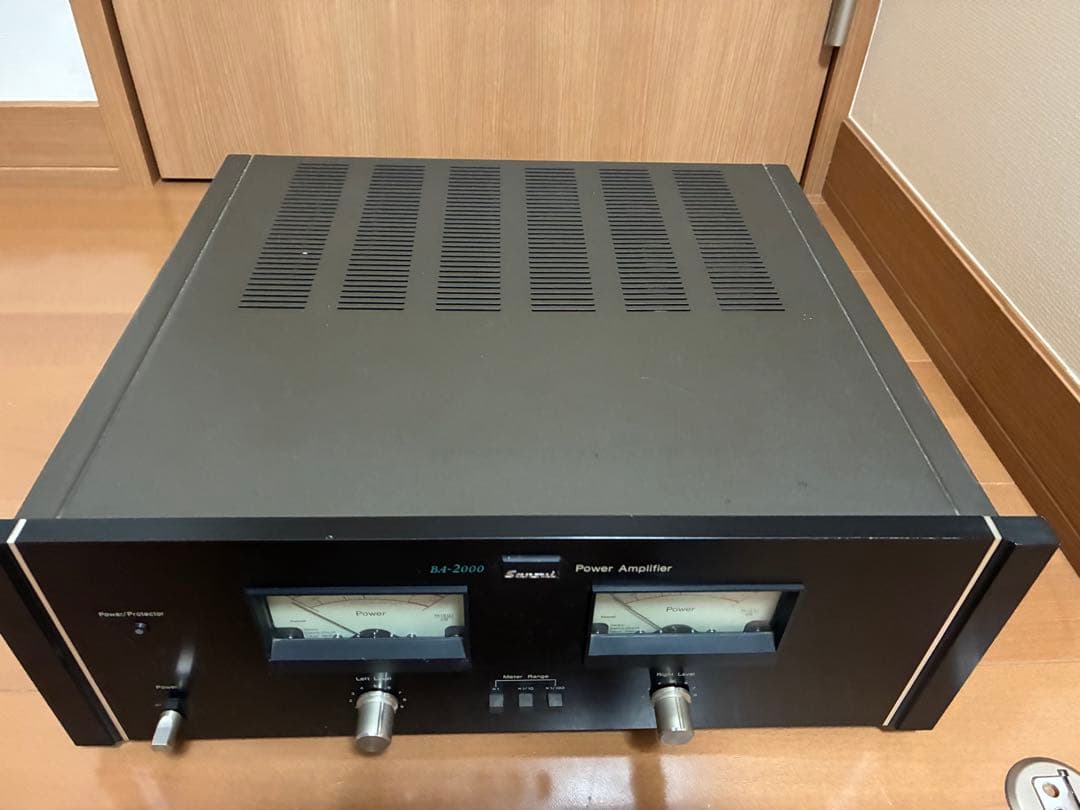 SANSUI サンスイ　パワーアンプ　BA-2000
