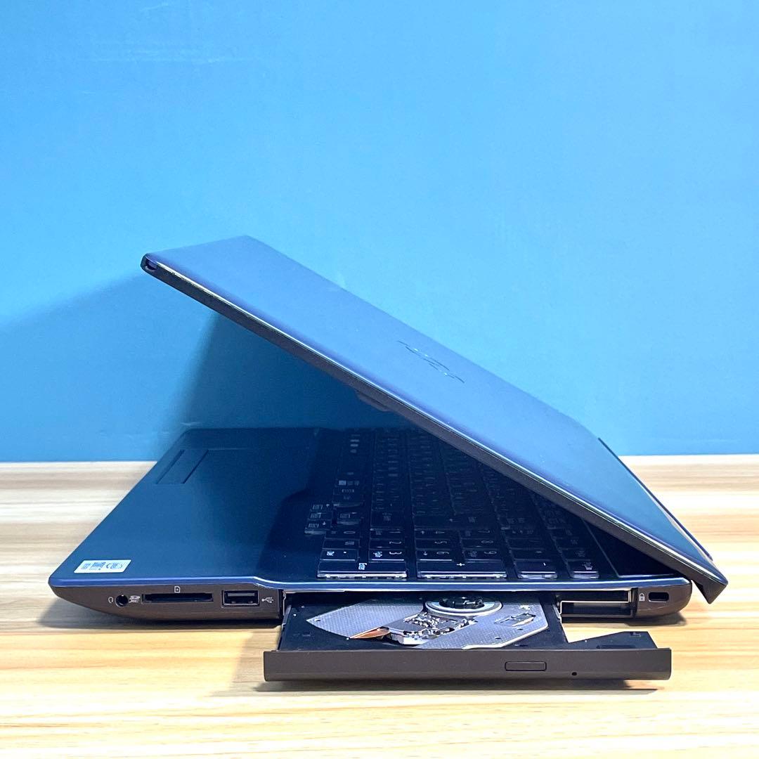 富士通 LIFEBOOK/Corei7/16GB/SSD1TB/Blu-Ray