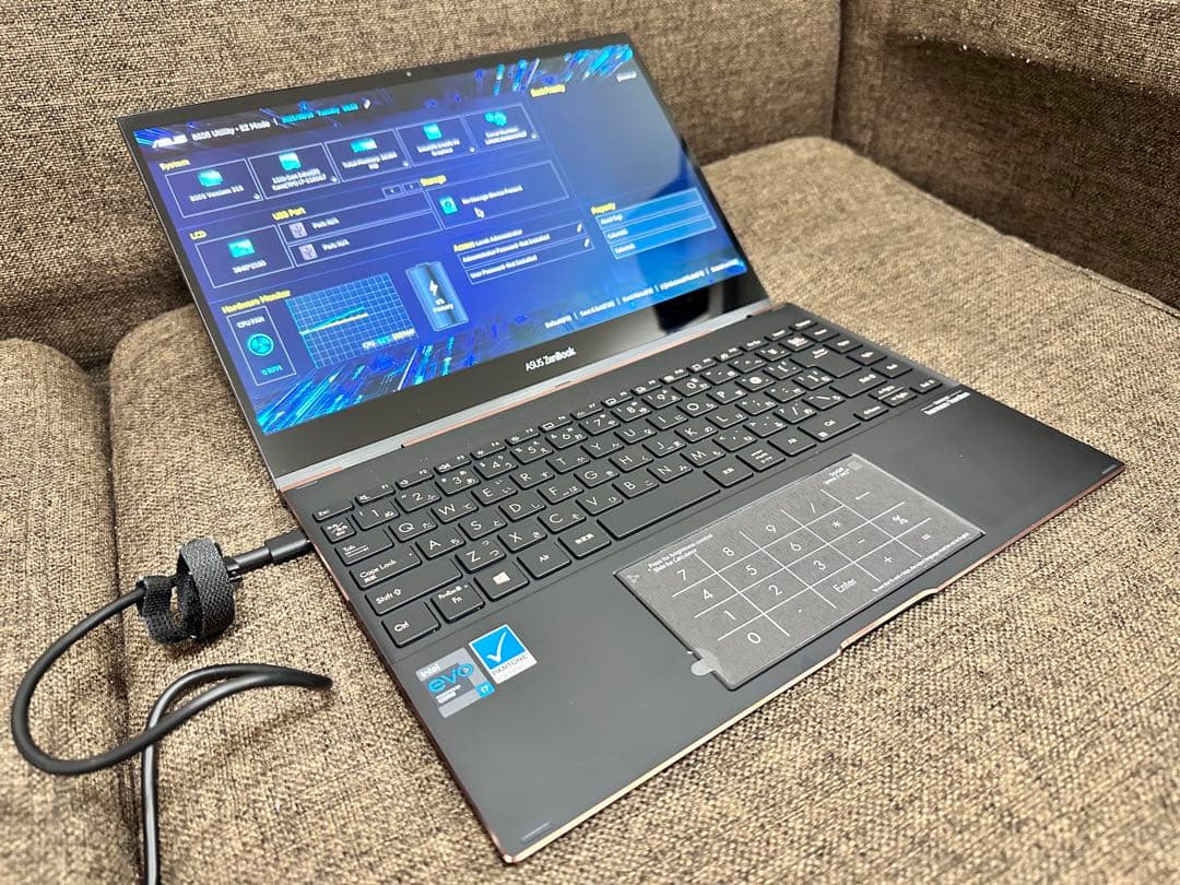 ASUS ZenBook x360タッチパネル　4K i7 11世代　ジャンク