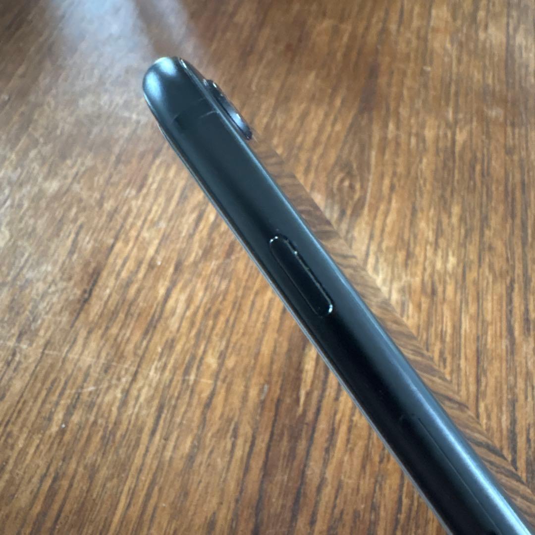 平尾iPhone SE第二世代 Black 64G バッテリー80%