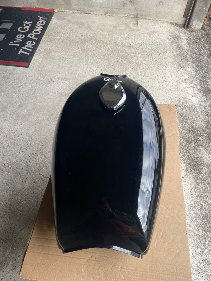 KZ900、KZ1000、Z1、Z2、750D1外装 タンク、テールカウルのみ