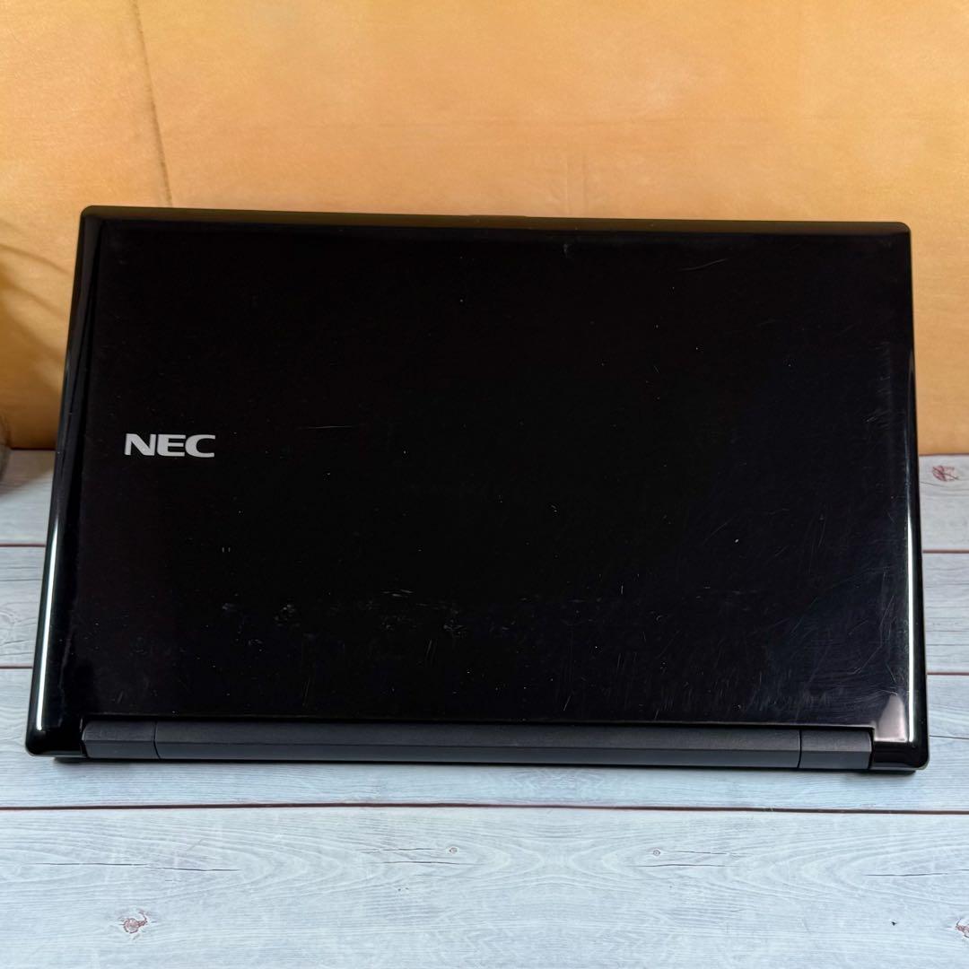 薄型ノートパソコン❣️第7世代Corei5☘️メモリ8GB☘️爆速SSD☘️DVD