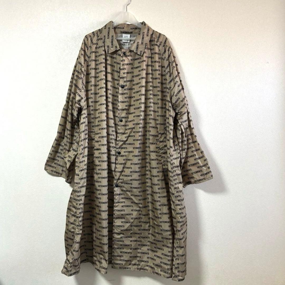 VETEMENTS ヴェトモン レインコート アウター コート　総柄