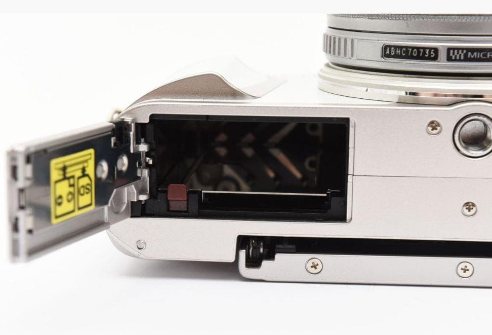 スマホ転送✨ OLYMPUS PEN E‑PL9 ホワイト ミラーレス 一眼レフ