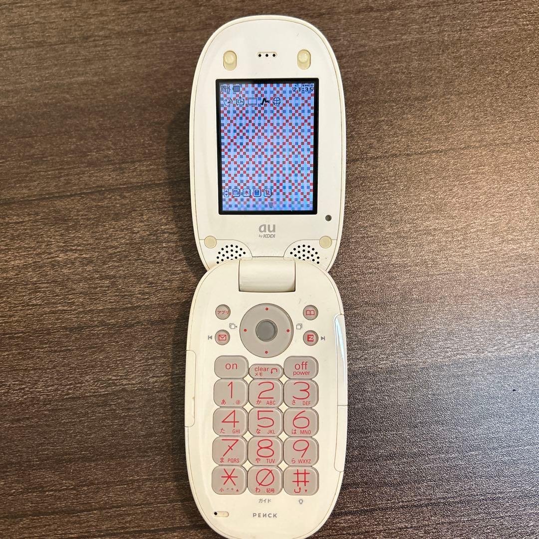 【au】ガラケー penck 白 W31H サイトウマコト　箱あり