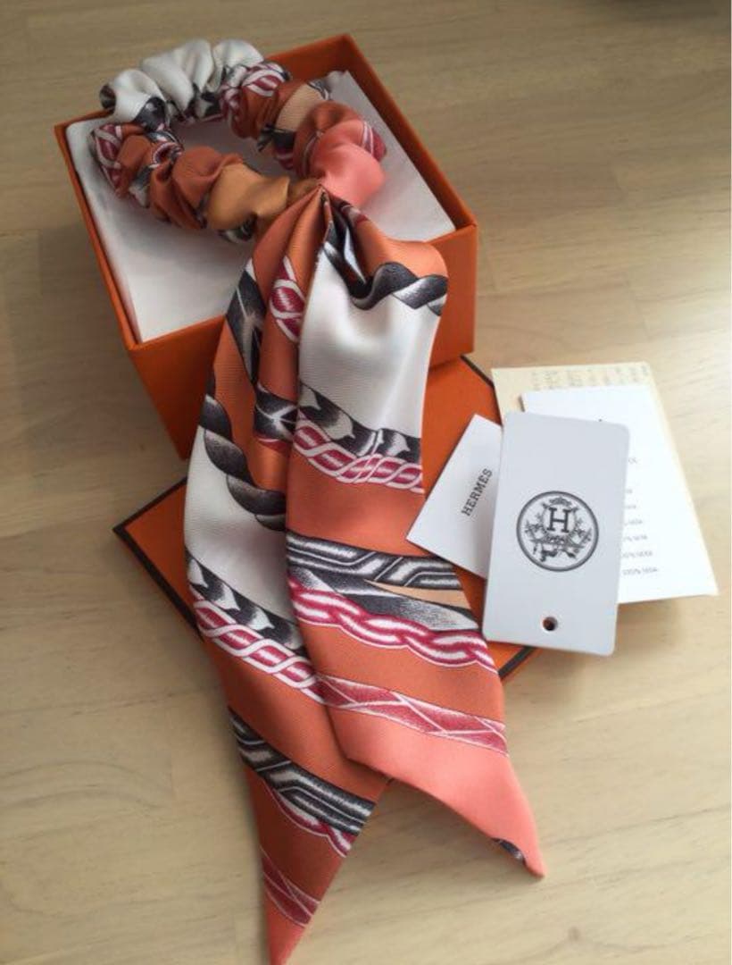 エルメス シュシュ ツイリーHERMES ショッパー箱付き