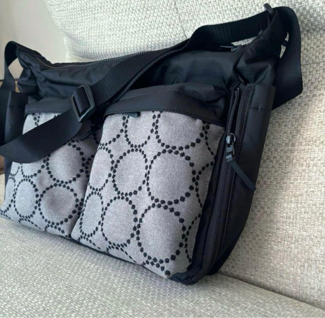 大きなショルダーバッグ　ミナペルホネン　mina perhonen