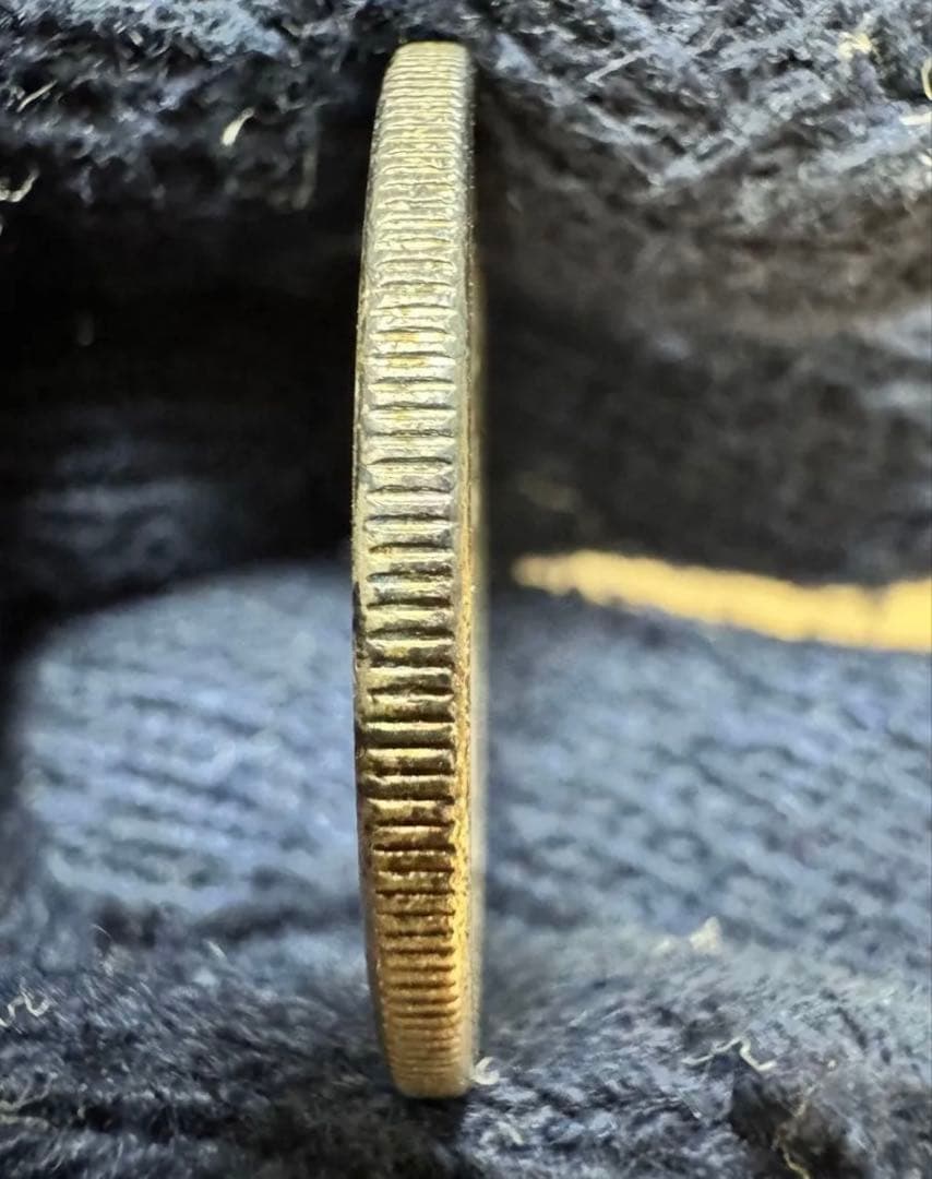 新春スペシャル❗️★本物保証★古銭　新一円銀貨　大型　明治18年　特年　1円　一圓