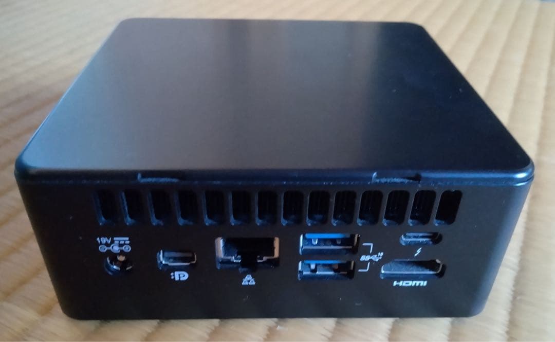 第11世代 Intel NUC ミニPC (i5-1135G7搭載)