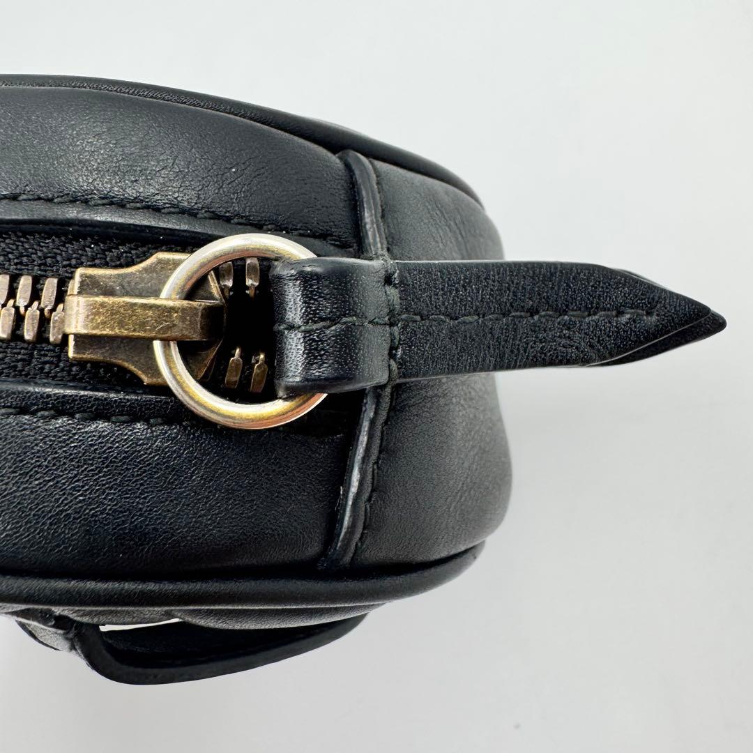 美品✨GUCCI マーモント　ボディバッグ　黒色　ハート　キルティング