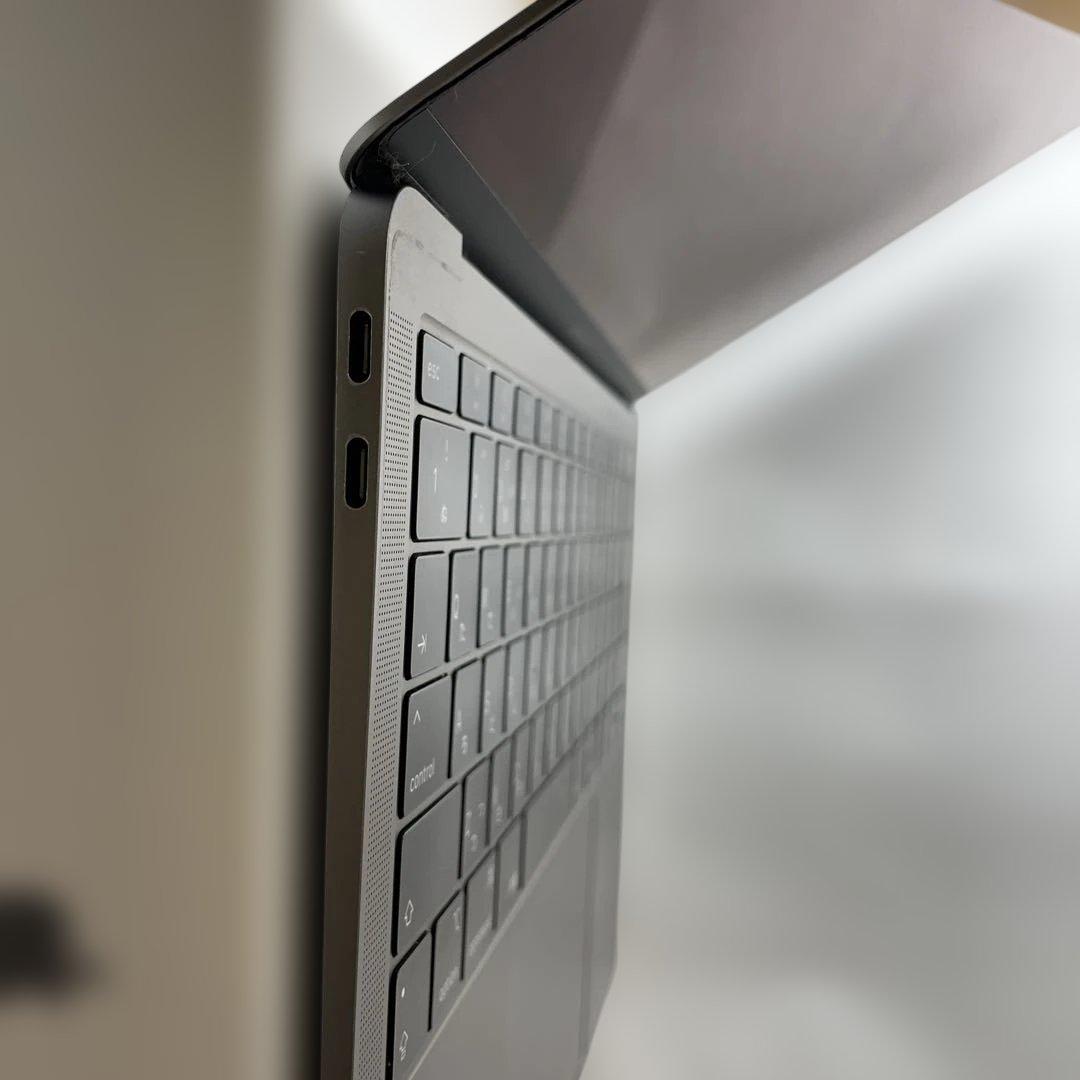 MacBook Air 2018 A1932 箱・シール付 電源入らず ジャンク