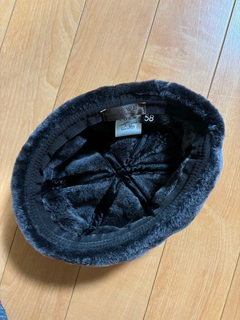 LOEWE ファー キャップ