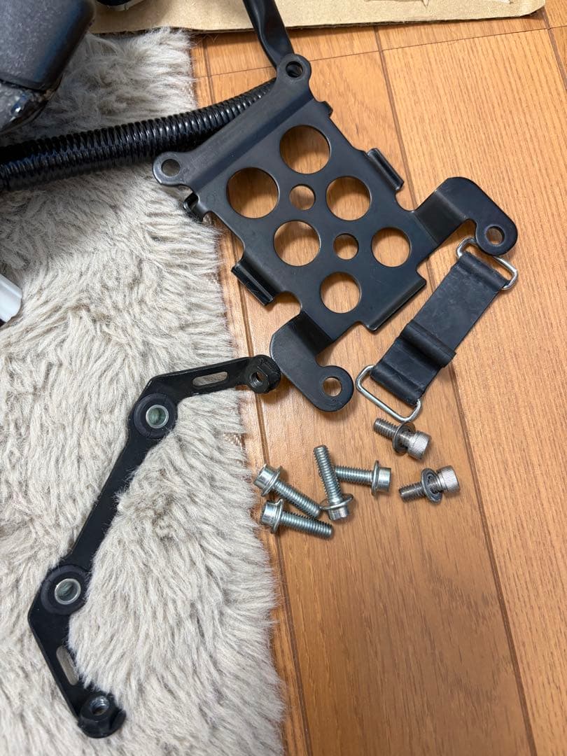 YZF R1/R1Mカーボンシングルシートカウル コミュニケーションユニット付き