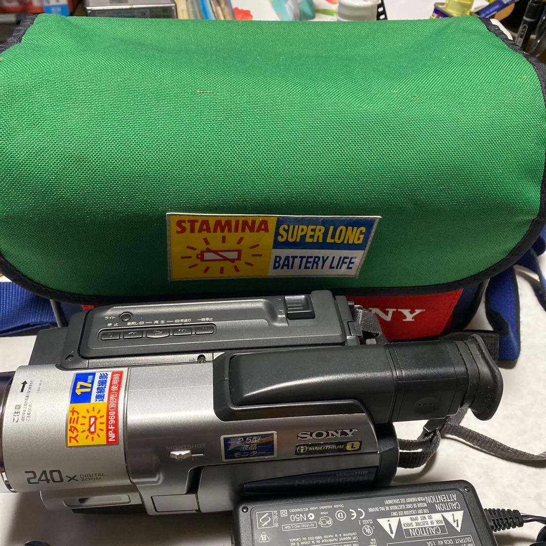 SONY VideoHi8Handycam CCD-TRV86 ①