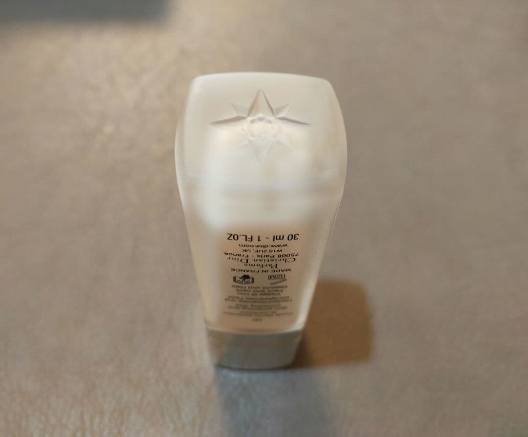 DIOR プレステージ ホワイト ル プロテクター UV ルミエール BB 00