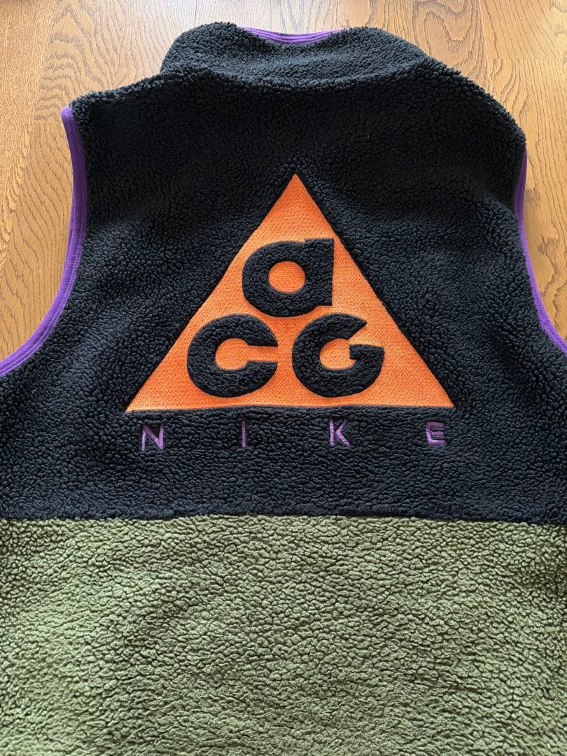NIKE ACG フリースベスト 紫/緑/黒