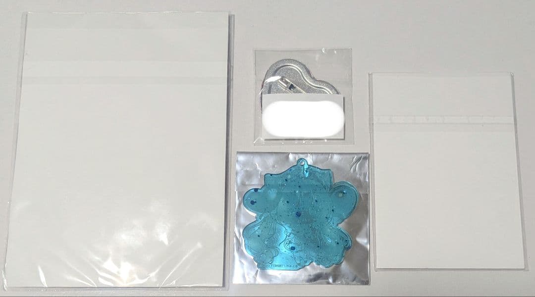 しおの　メルティピンクハート　アクスタ　缶バッジ　アクキー