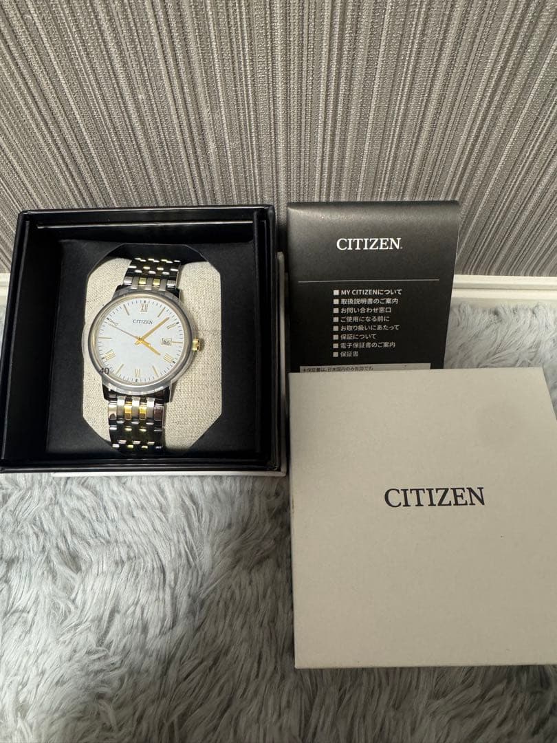 未使用　箱付きCITIZEN アナログ時計 シルバー/ゴールド