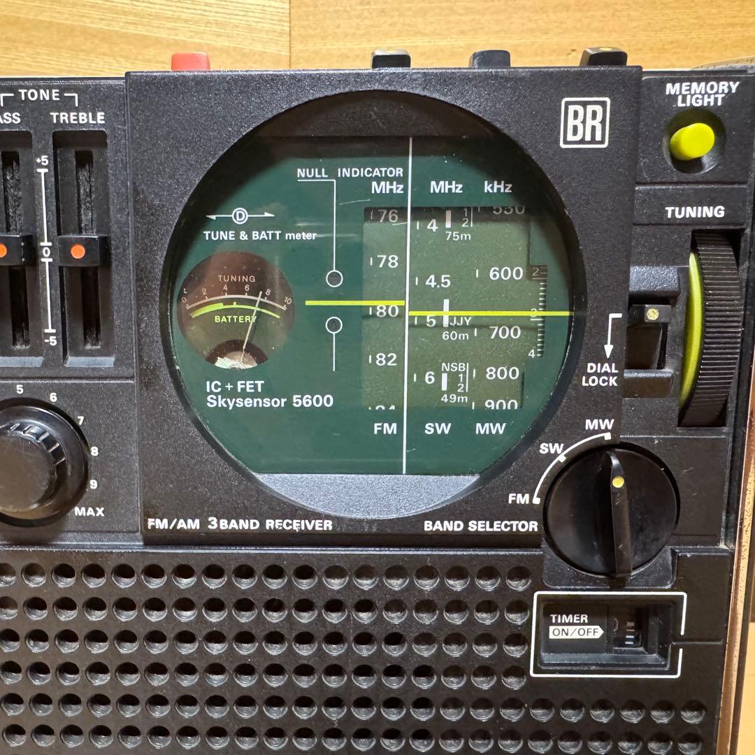 SONY 3バンドBCLラジオ　スカイセンサー　ICF-5600 【ジャンク】