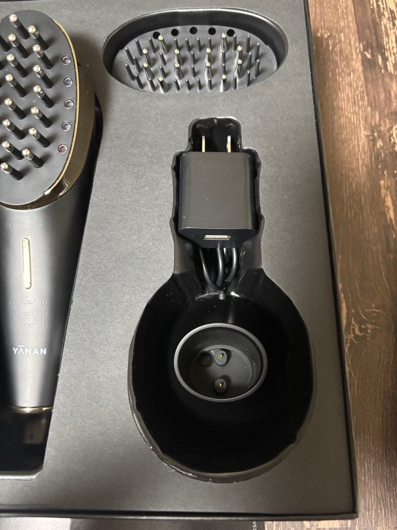 【大幅値下げ！】YA-MAN ヴェーダスカルプブラシ　BS for Salon