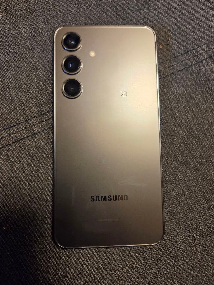 Samsung Galaxy S24 本体