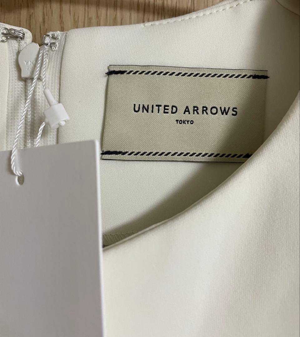 ユナイテッドアローズ　TOKYO パールモチーフトップス