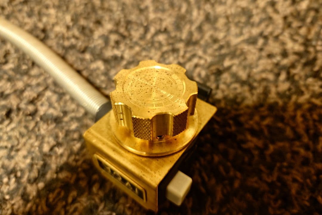 【真鍮】スノーピーク フラットバーナー用 真鍮製ブラケット MOAI