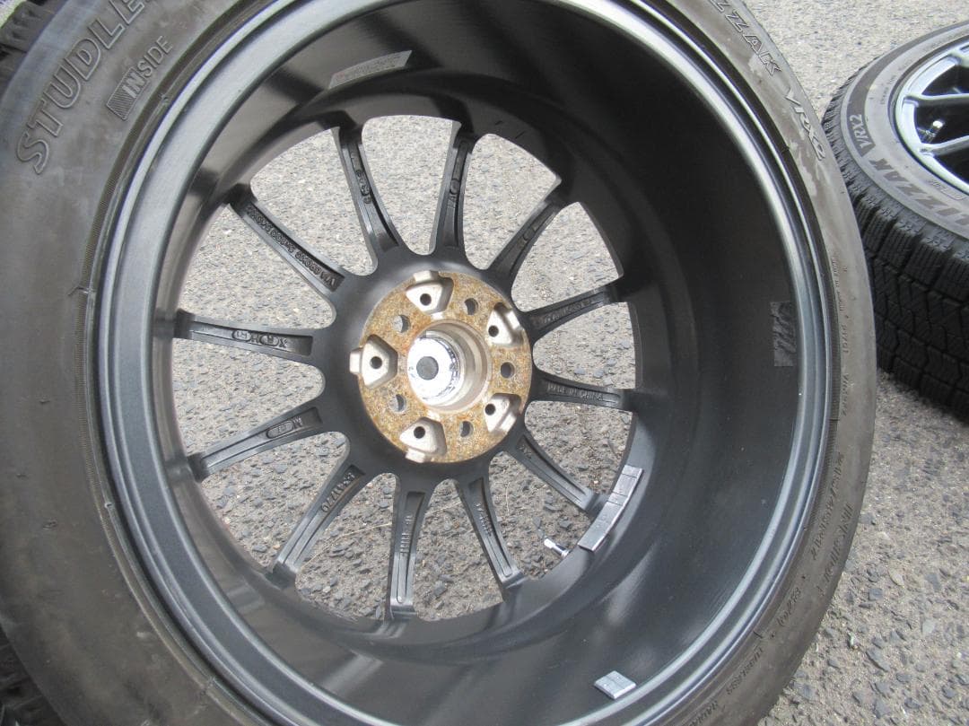 スタッドレス☆215/45R17 VRX2 プリウス レガシィ 手渡しOK☆