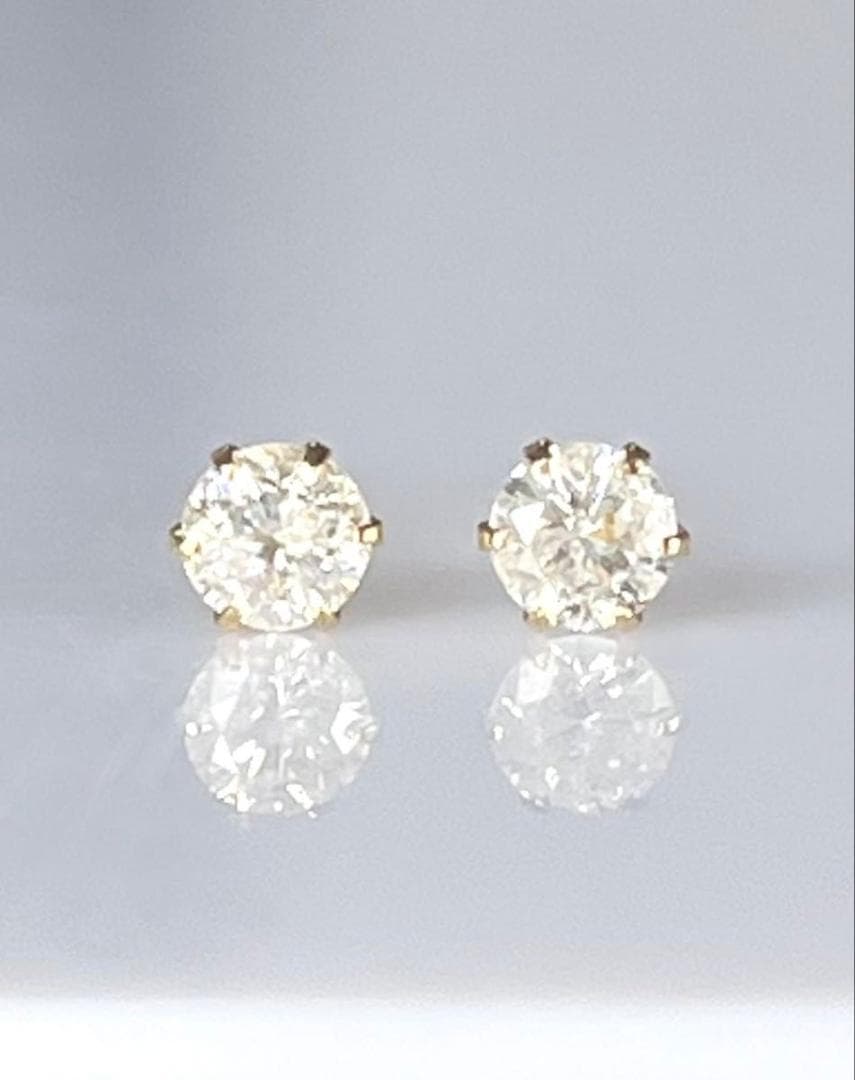 K18天然ダイヤモンドピアス 計0.2ct ホワイト系 鑑別カード付き