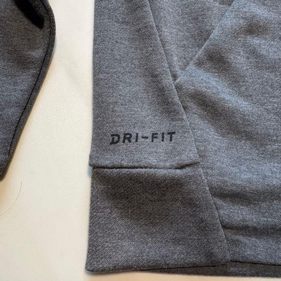 新品　NIKE ナイキ　ジャージ　セットアップ　ドライフィット　刺繍 上下