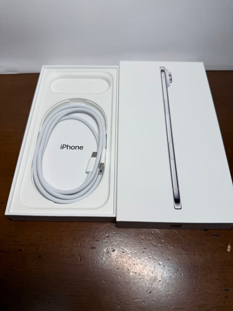 iPhone Airクラウドホワイト　AppleCare付き！