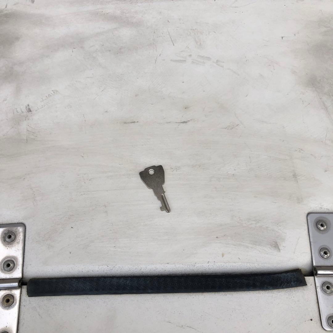 送料込み☆HONDAジャイロ等　バイク用デリバリーBOX 荷物入れ　配達用