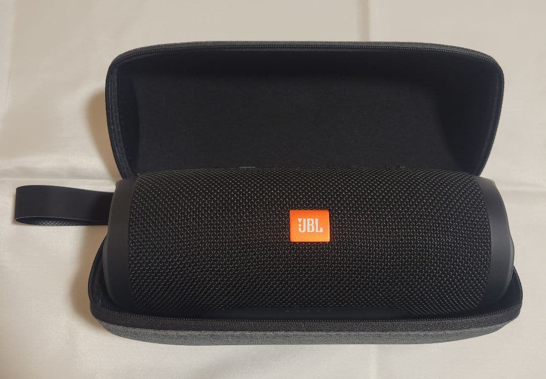 JBL Bluetooth スピーカー CHARGE3 キャリングケース付き