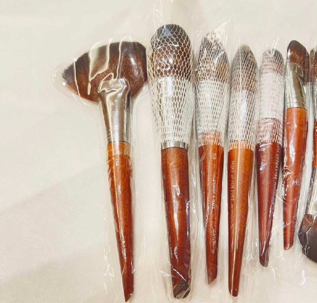 お買い得メイクアップフォーエバーメイクブラシ15本