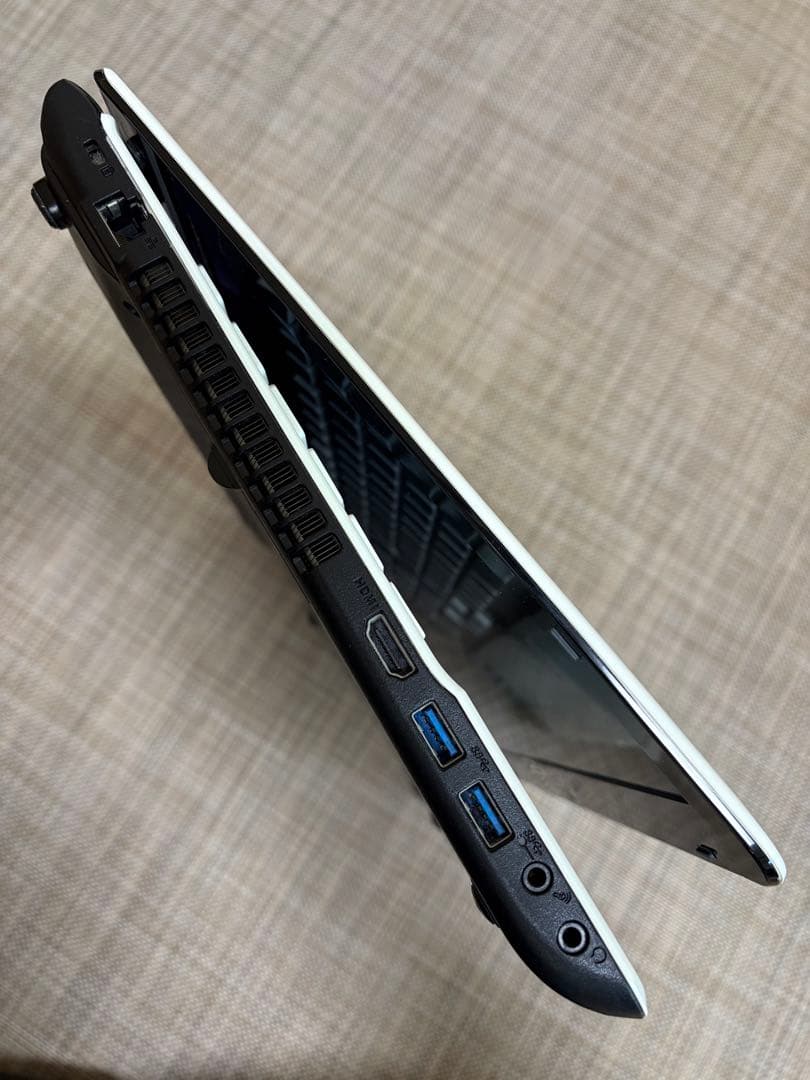 Windowsノート本体 NEC Lavie PC-LS550SSW-YC