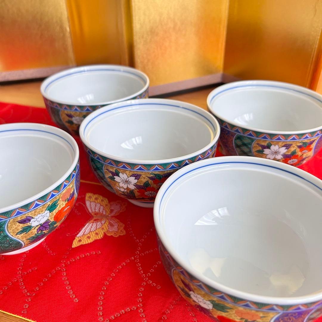 【未使用品】有田焼　金彩古伊万里　南山窯　花祥瑞　蓋付き丼ぶり５客　多様丼　腕揃