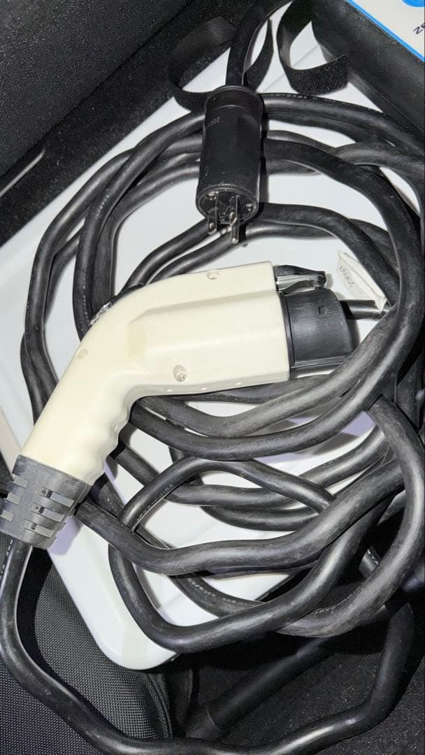 日産 充電ケーブル 3na1a