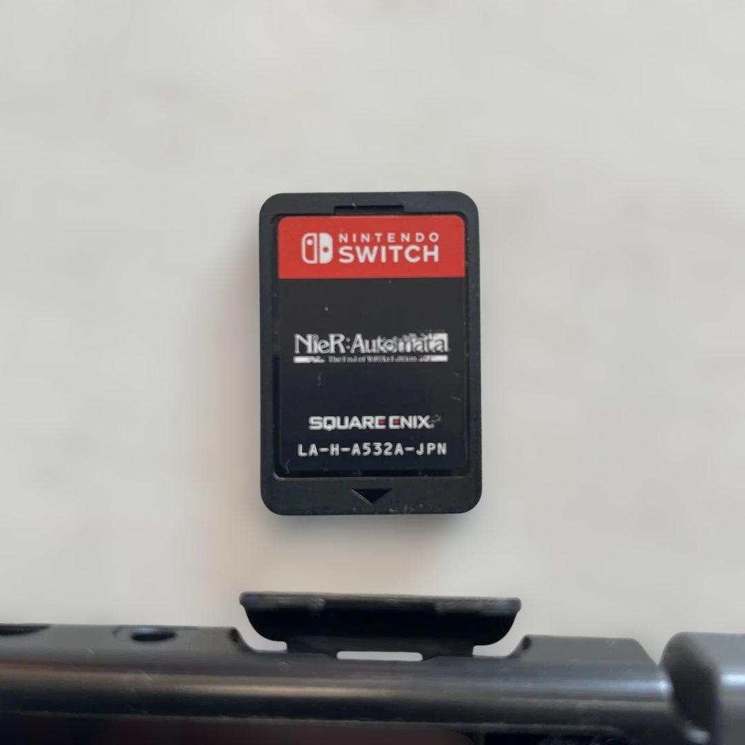 #101 Nintendo Switch 本体 + NieR:Automata