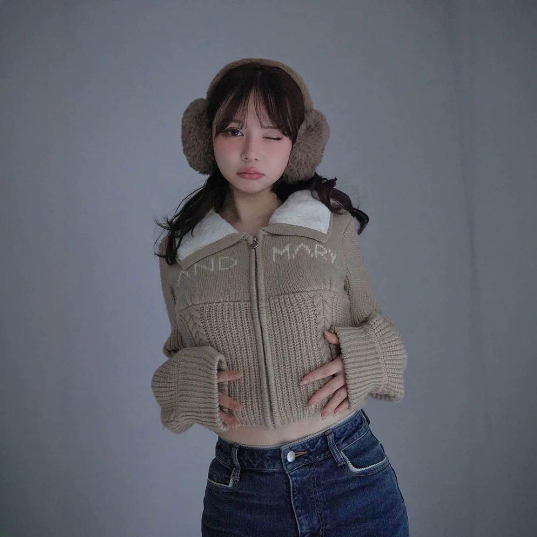 トップス andmary Mary logo zip tops beige