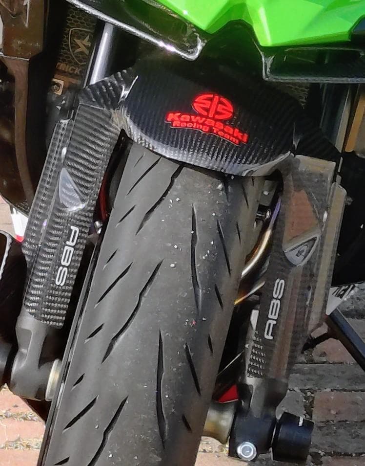 ZX-25R マジカルレーシング カーボンフロントフェンダー 綾織り艶あり