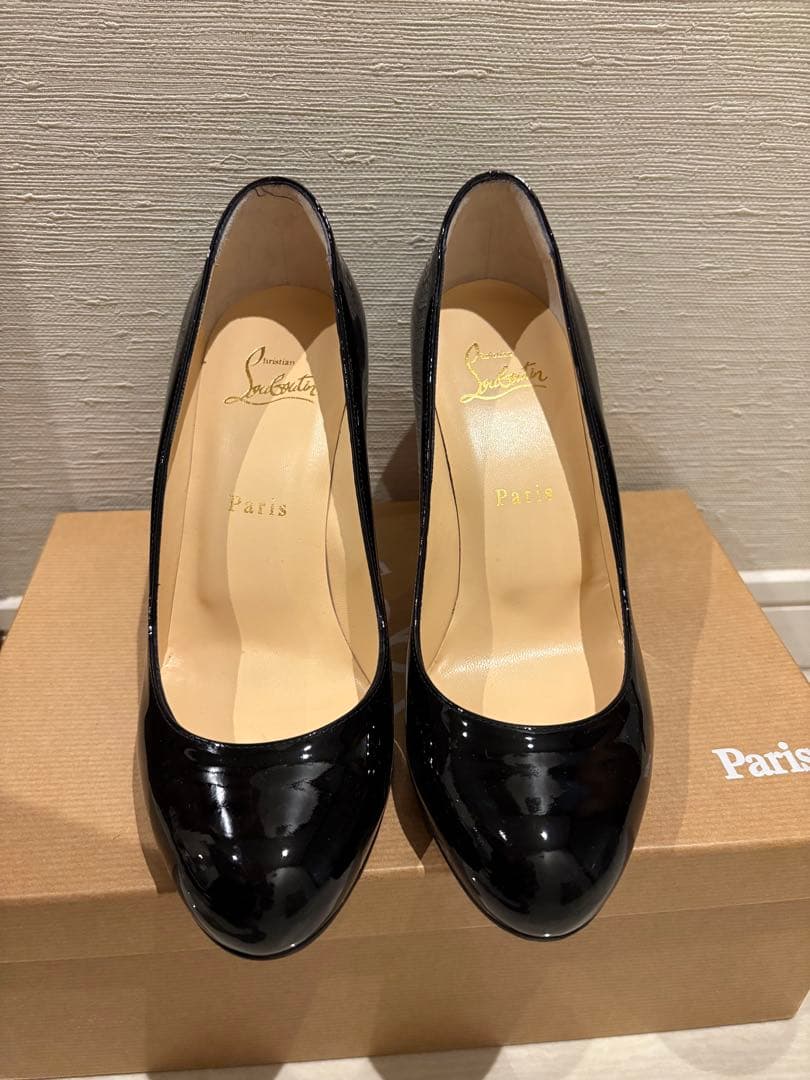専用　Christian Louboutin 黒 エナメルパンプス　パテント37