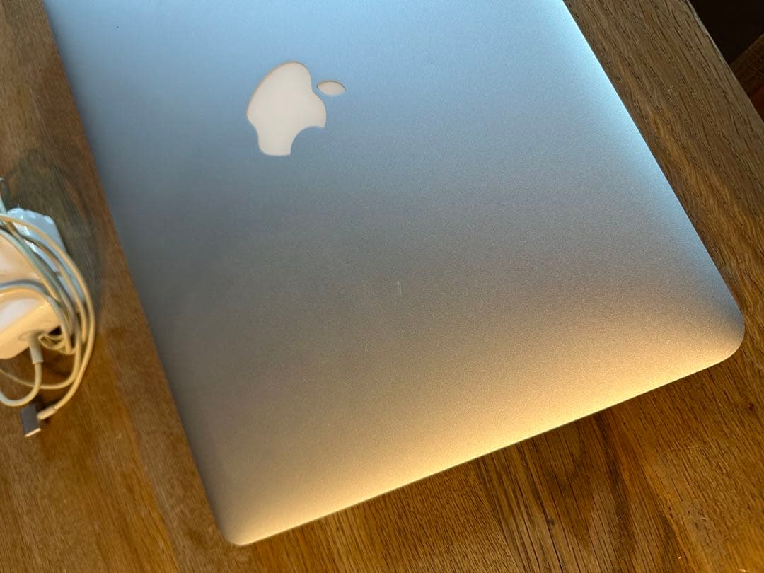 MacBookAir 13インチ Early 2015シルバー