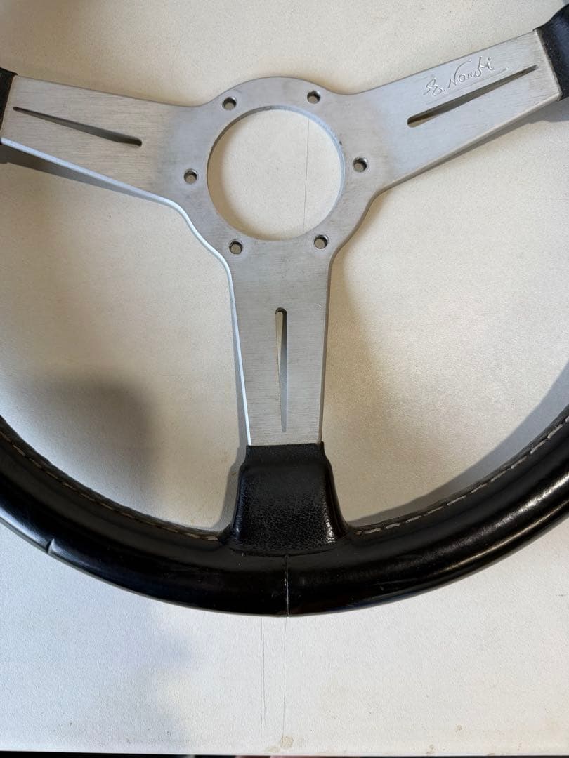 ナルディクラシック BC4556 シルバー レザーステアリング ホーンボタン