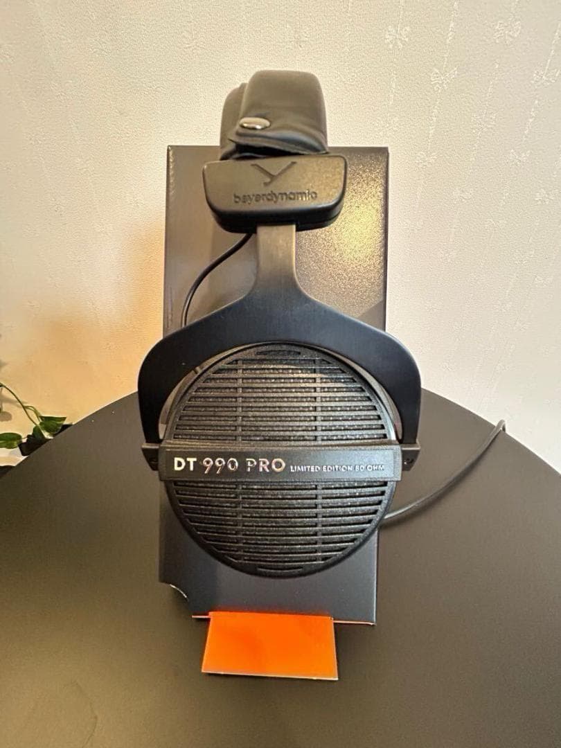 beyerdynamic DT990 PRO 80Ω Black Edition