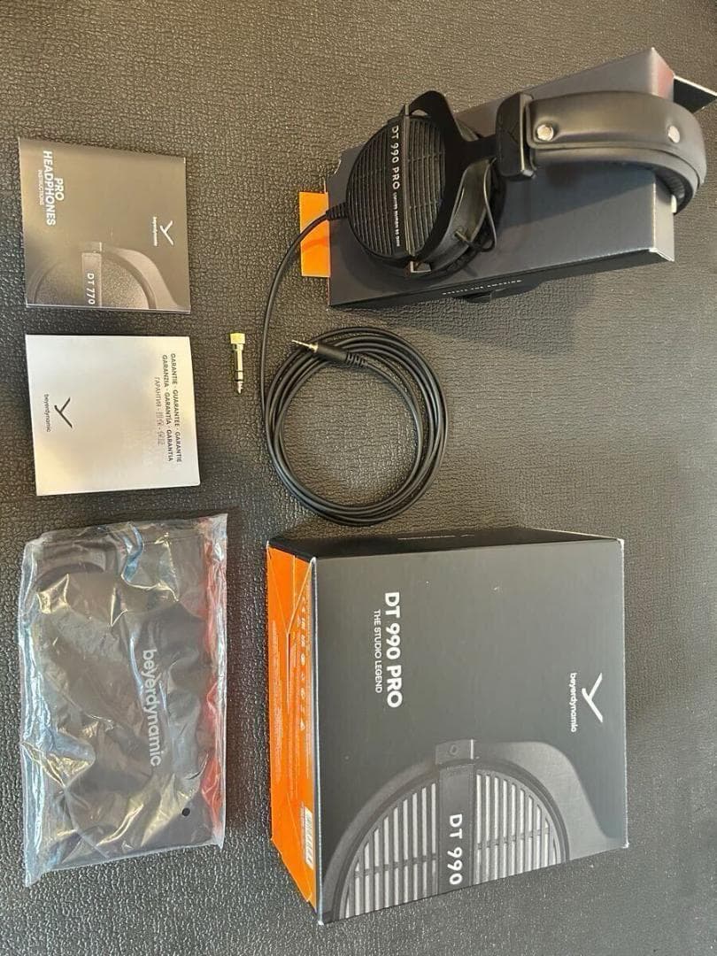 beyerdynamic DT990 PRO 80Ω Black Edition