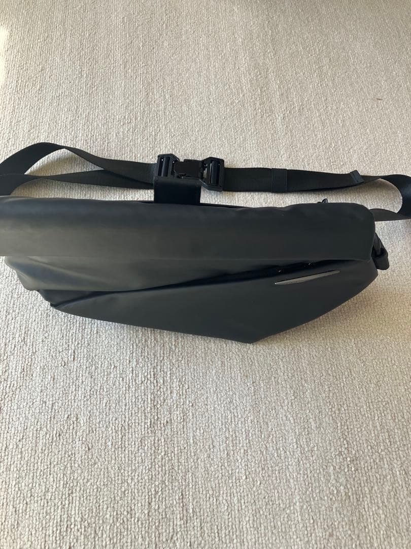 ブラック メッセンジャーバッグ 防水